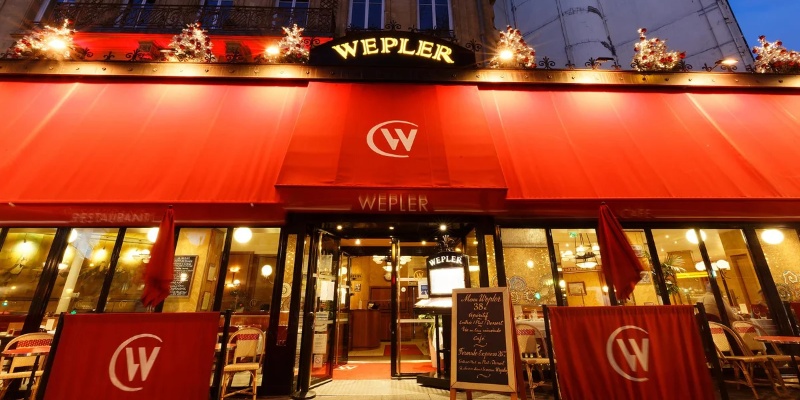 Brasserie Wepler — à proximité de l'Hôtel R de Paris