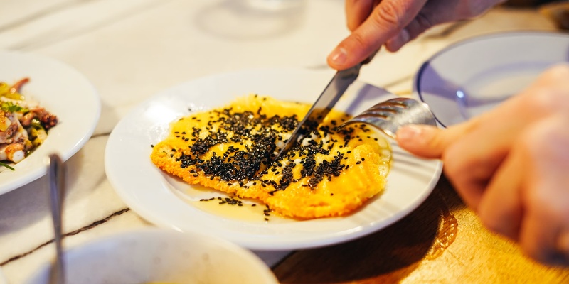 étsi — le bistro — à proximité de l'Hôtel R de Paris