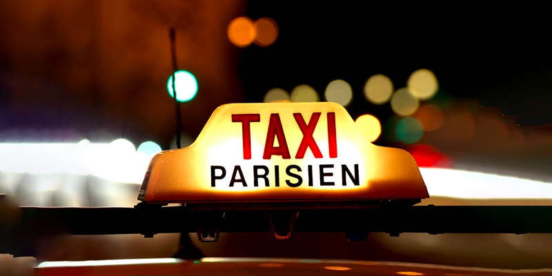 Taxis : Gare Saint-Lazare — à proximité de l'Hôtel R de Paris