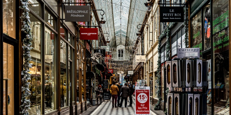 Passage Jouffroy — à proximité de l'Hôtel R de Paris