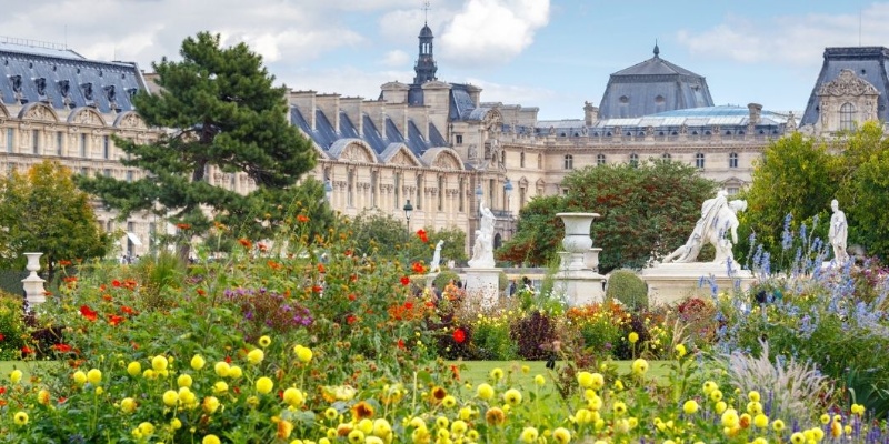 Jardin des Tuileries — à proximité de l'Hôtel R de Paris