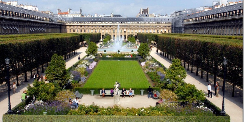 Jardin du Palais-Royal — à proximité de l'Hôtel R de Paris